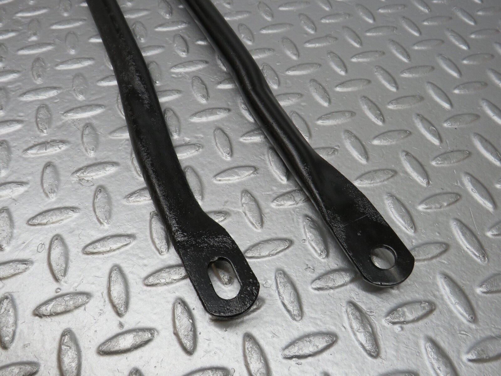 38583 Mercedes-Benz R129 280SL Coupe Rear Suspension Anti Roll Bar Support Bar 2x