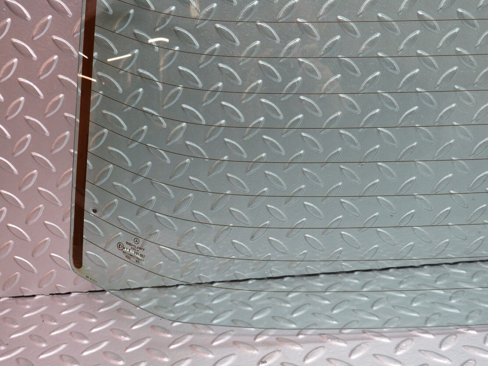 33806 Mercedes-Benz W201 190E 2.0L Rear Heated Windscreen Glass