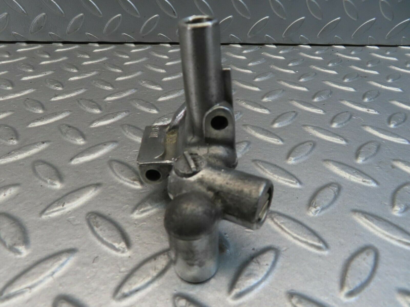 11515 Mercedes-Benz C123 230CE Coupe Idle Control Valve 1020941212