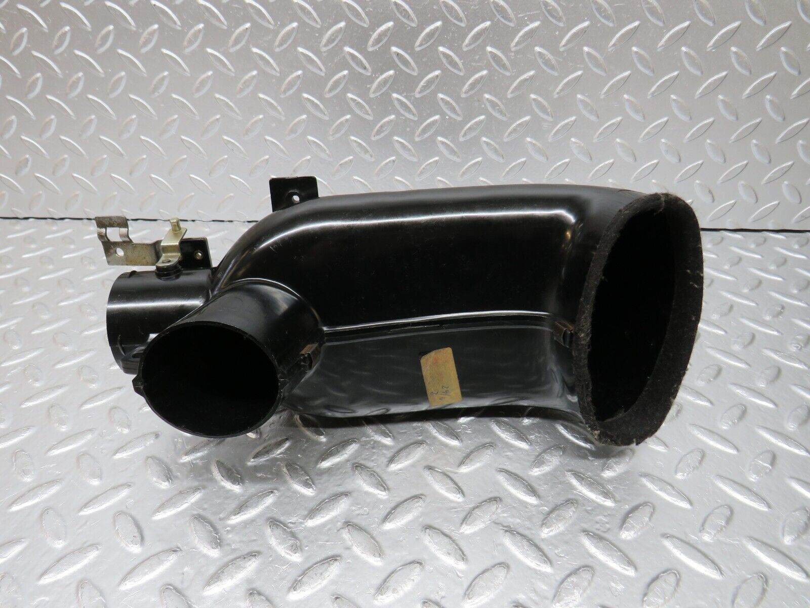 0787 Mercedes-Benz C107 350SLC Coupe Air Vent Control Dash Air Duct Left Side