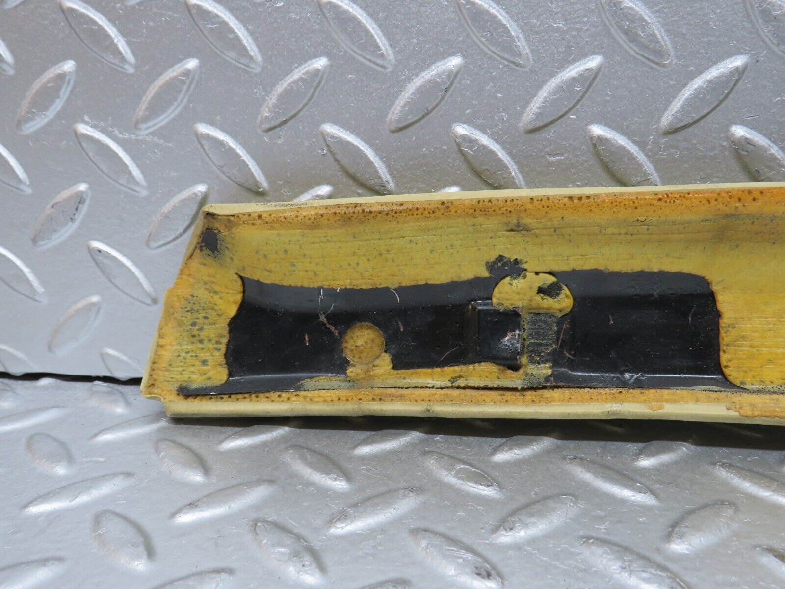 0498 Mercedes-Benz W123 230E A Pillar Cover Panel Right Beige