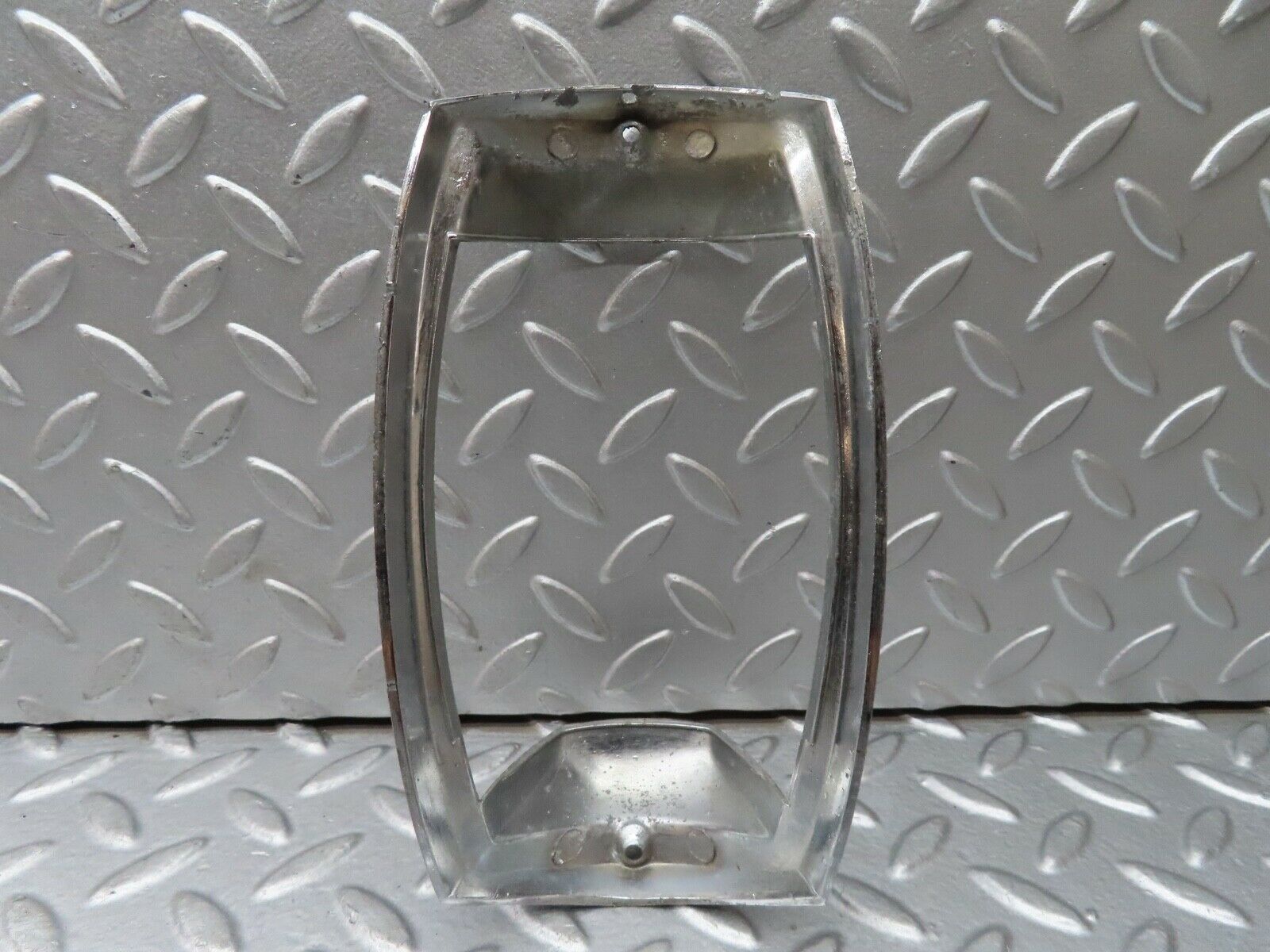 18664 Mercedes-Benz W120 W121 Ponton Tail Light Chrome Frame