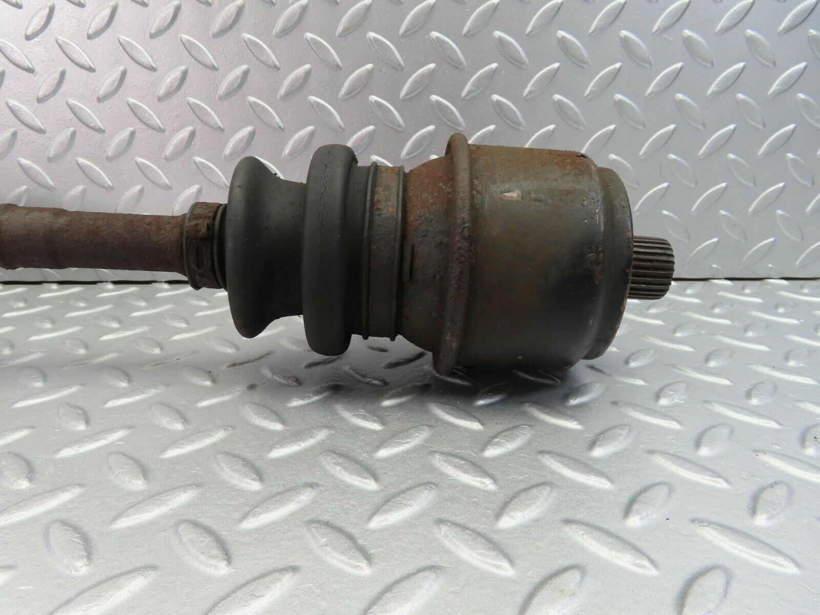 9786 Mercedes-Benz W126 380SE Axle Shaft Drive Shaft