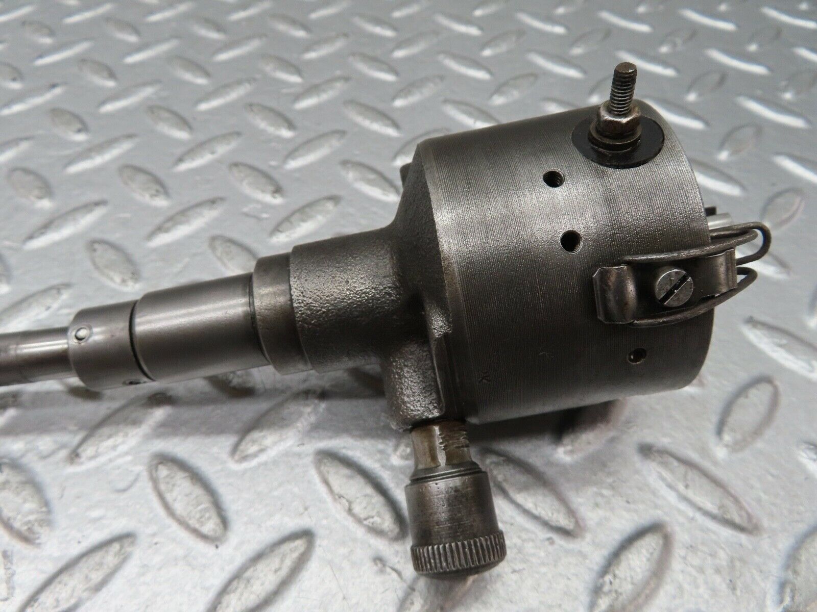 18573 Mercedes-Benz W136 170V Ignition Distributor Bosch VJU4BR1