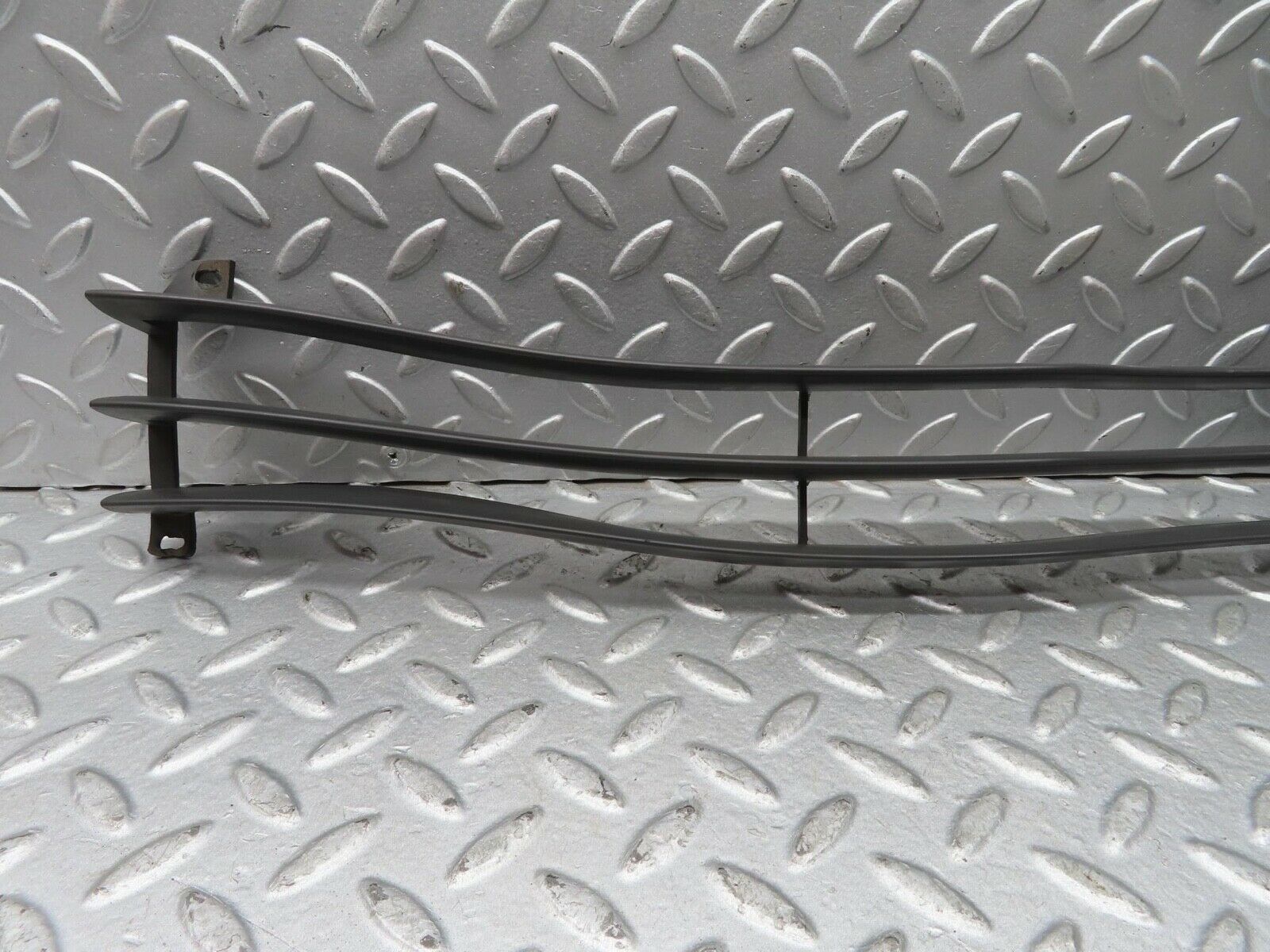 13904 Mercedes-Benz C107 280SLC Front Bumper Lower Grill