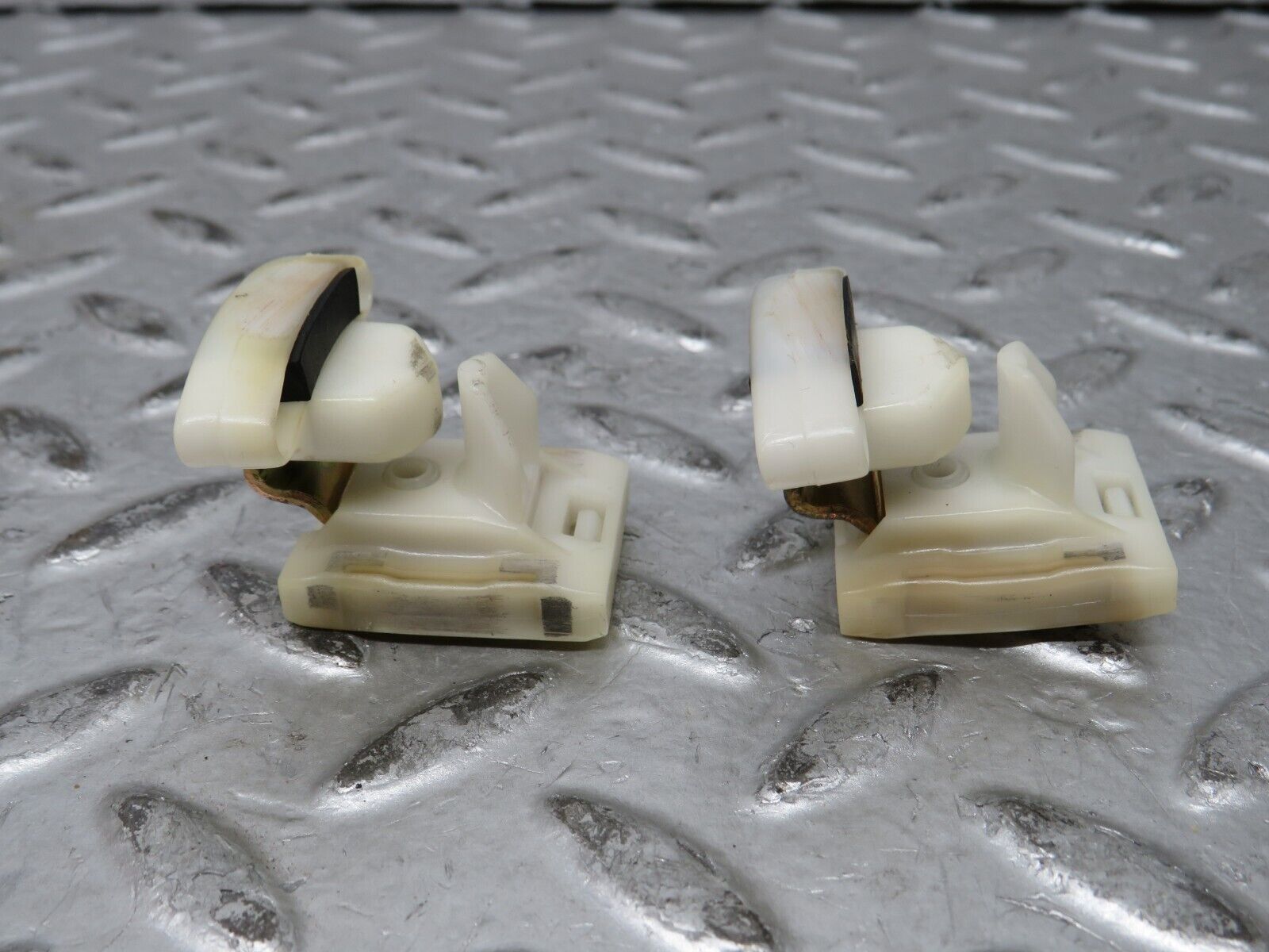 27798 Mercedes-Benz S124 300TE Wagon Power Window Regulator Accessories