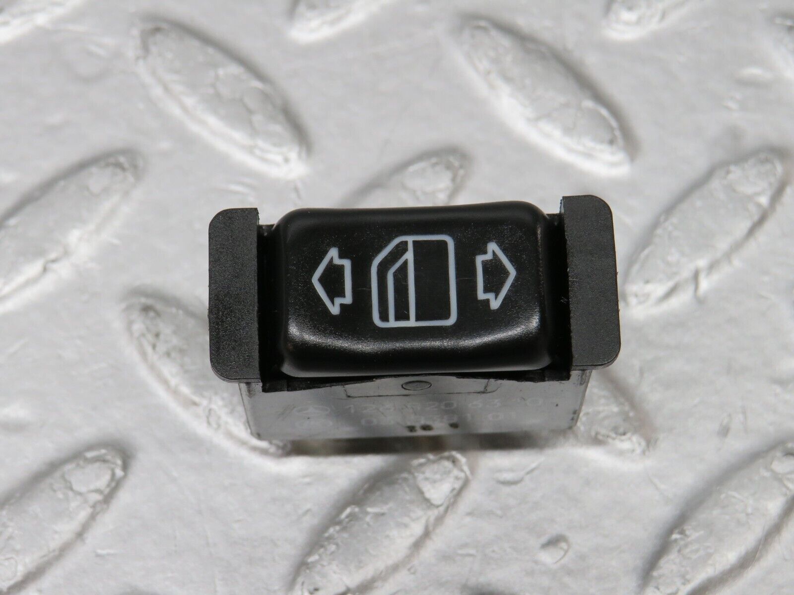 36085 Mercedes-Benz W126 420SE Rear Electric Window Switch 1268206310
