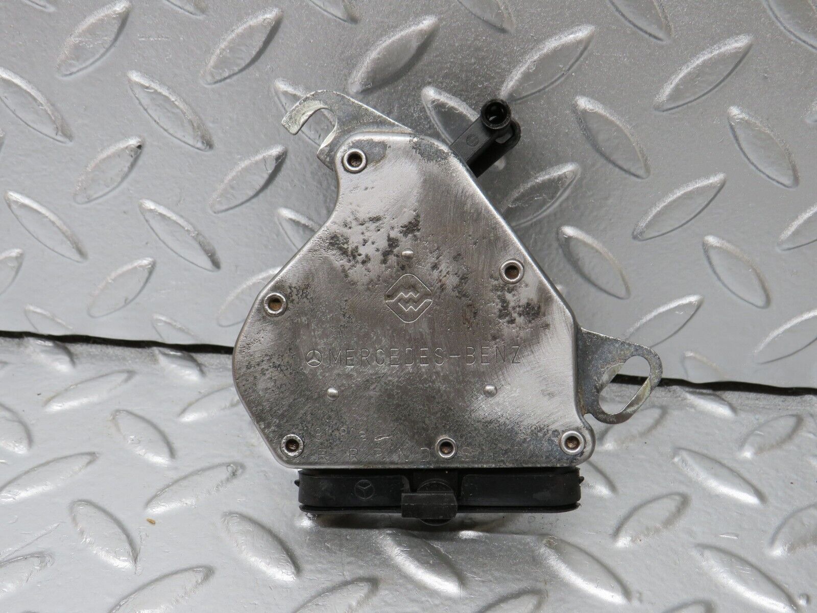 34242 Mercedes-Benz W124 260E Reverse Light Switch 1235450142 1235401945