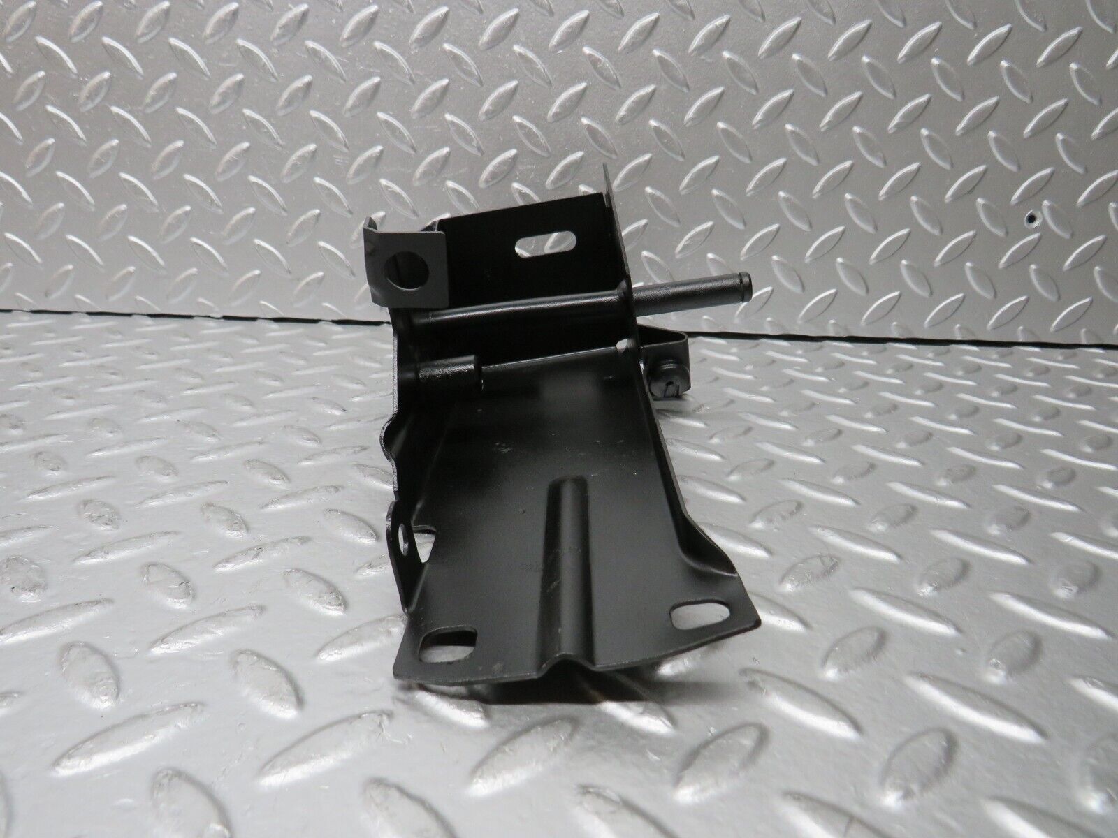 30137 Porsche 924 Accelerator Pedal Bracket