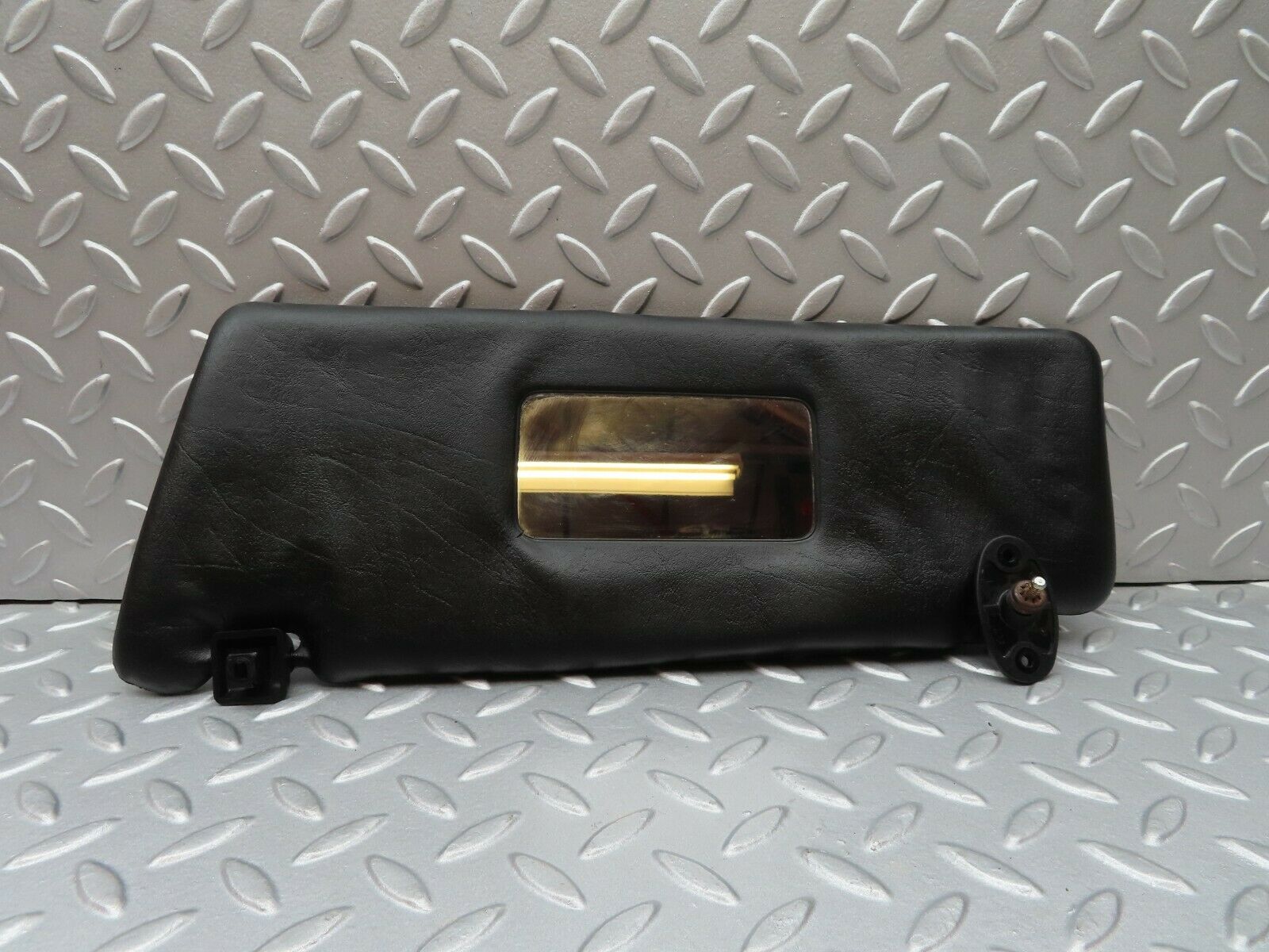 3844 Mercedes-Benz S123 Wagon 200T Sun Visor Left Side Black