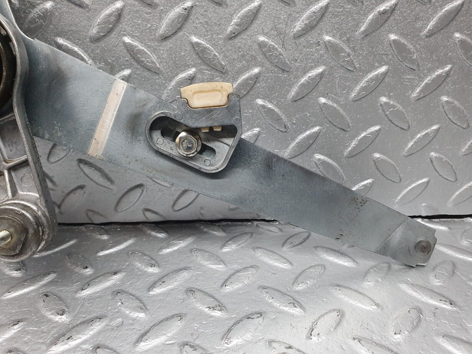 40986 Mercedes-Benz W126 300SE Rear Right Power Window Regulator 1267350211