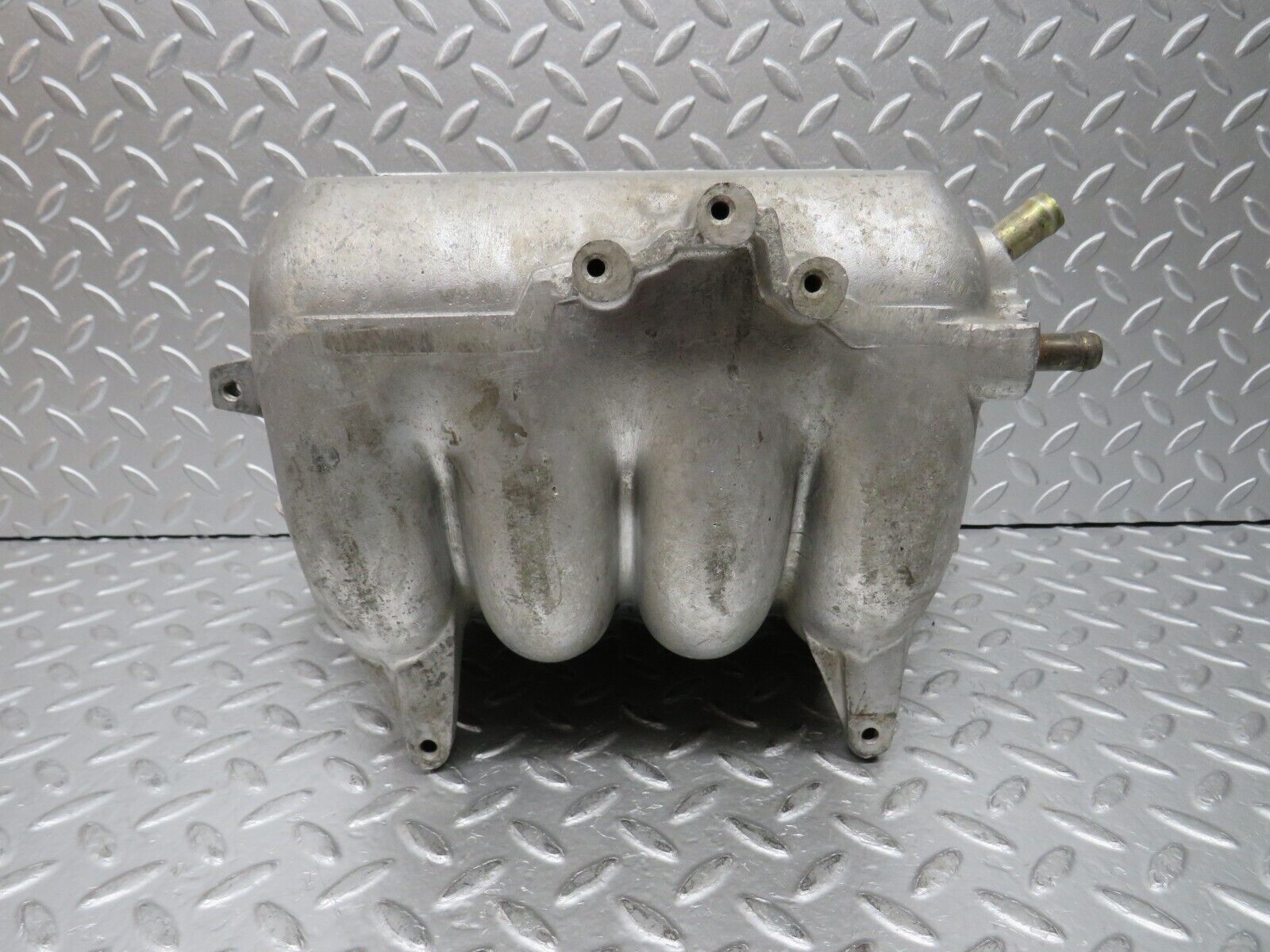 30150 Porsche 924 Intake Manifold 477133221