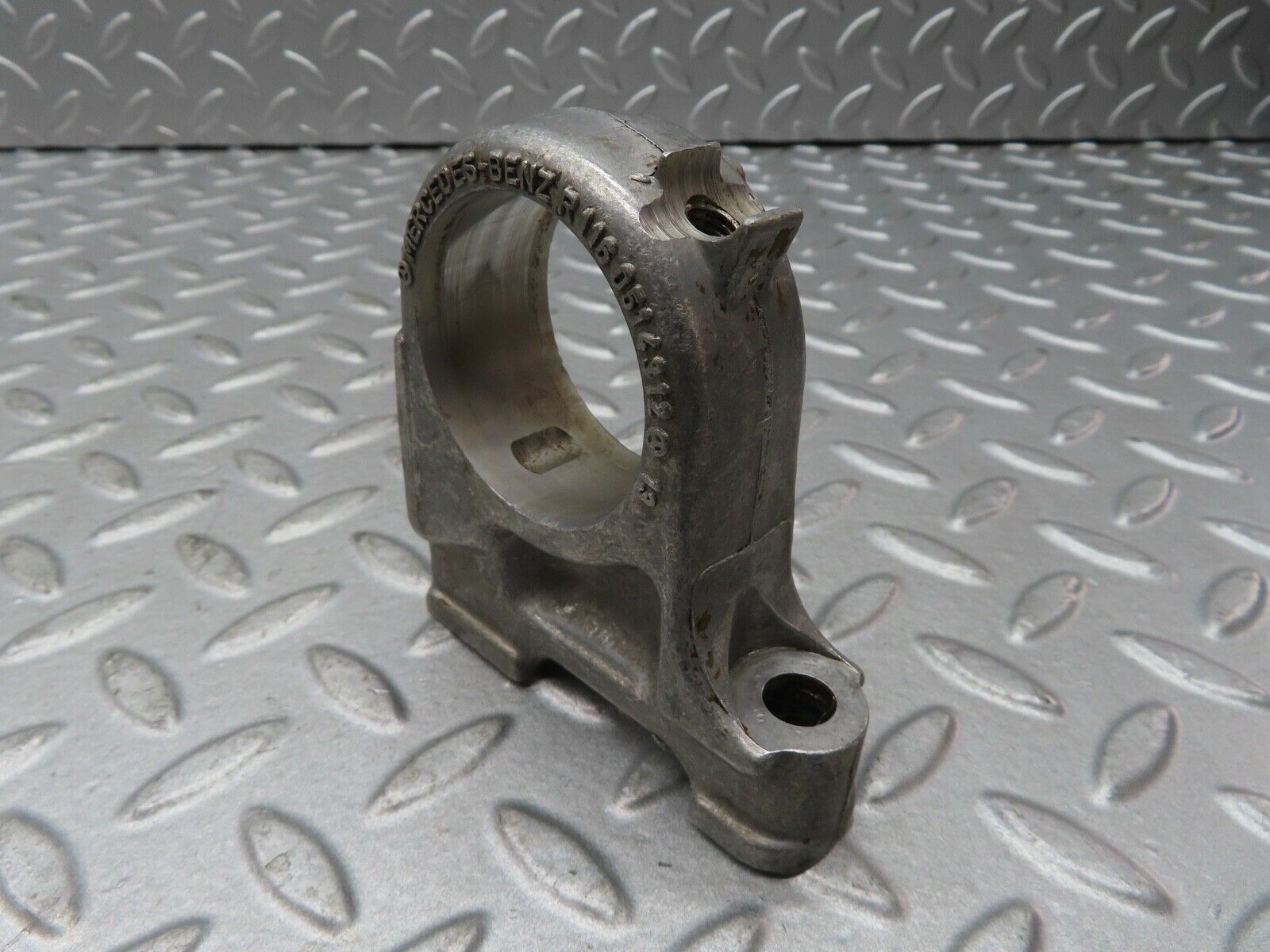 17723 Mercedes-Benz W116 450SEL Camshaft Tower Bearing 1160514312