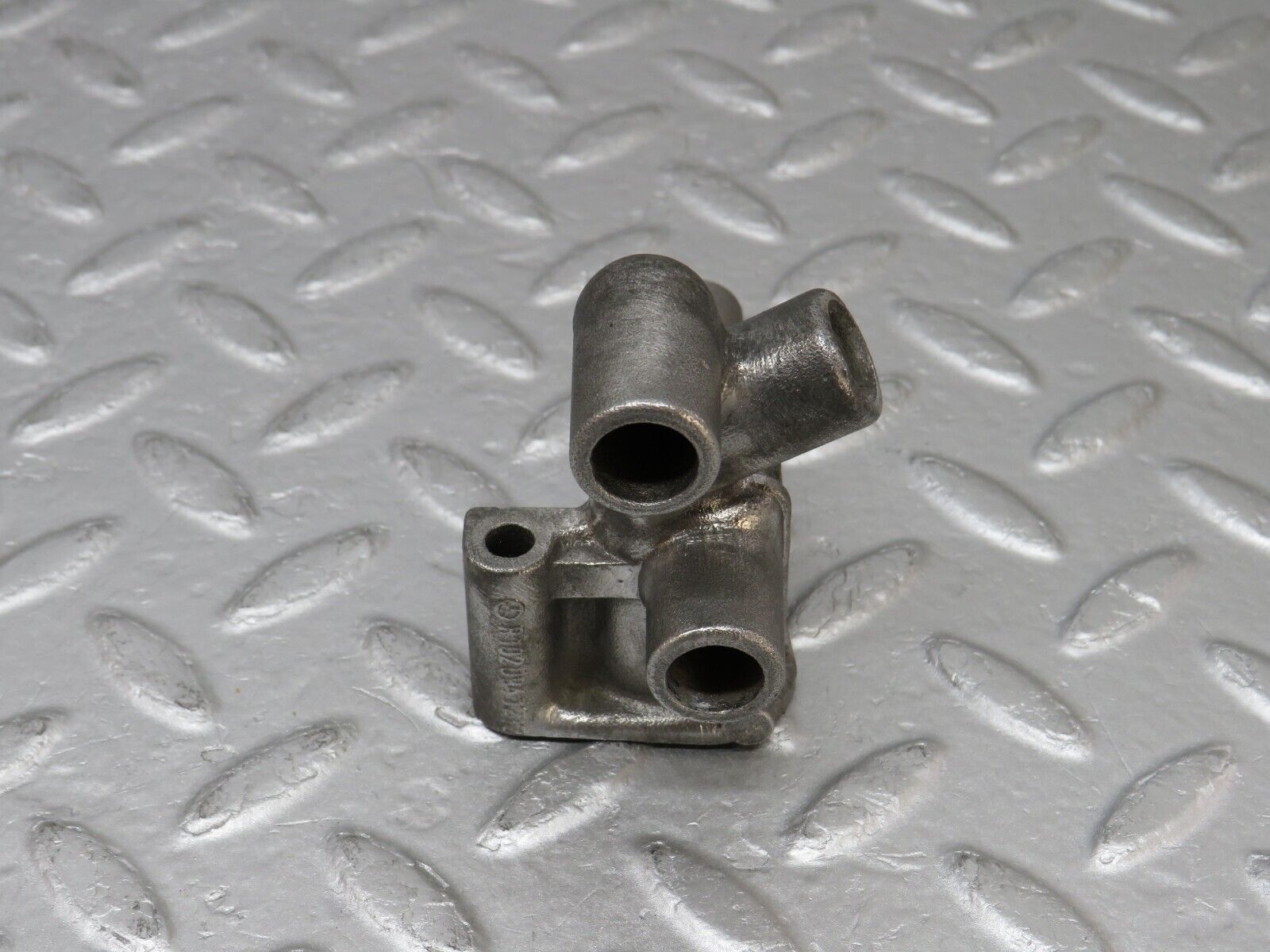 36580 Mercedes-Benz W201 190E 2.0L Idle Control Valve 1020941212