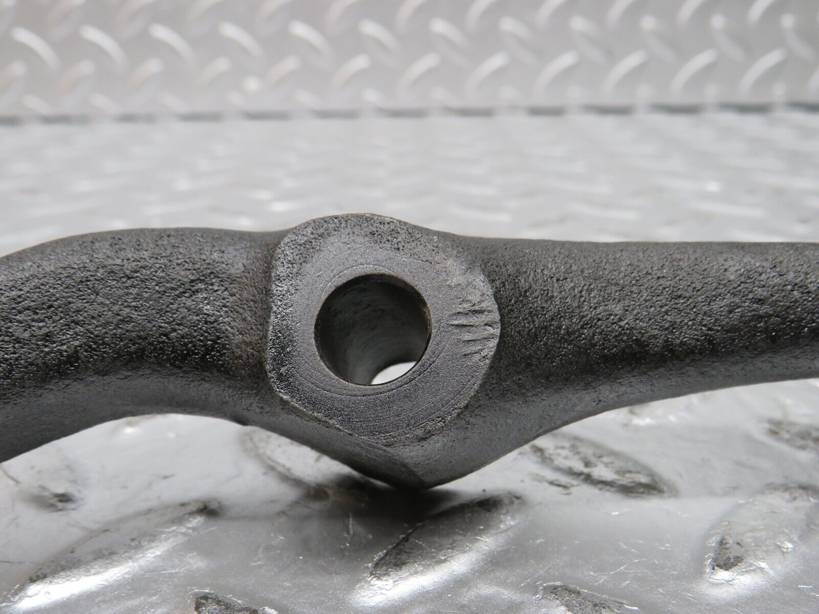 0382 Mercedes-Benz W116 Front Axle Steering Arm Right 1163321720