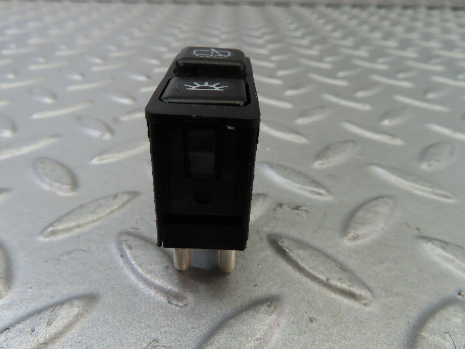 7650 Mercedes-Benz S123 230TE Wagon Rear Wiper And Light Switch 0018203510