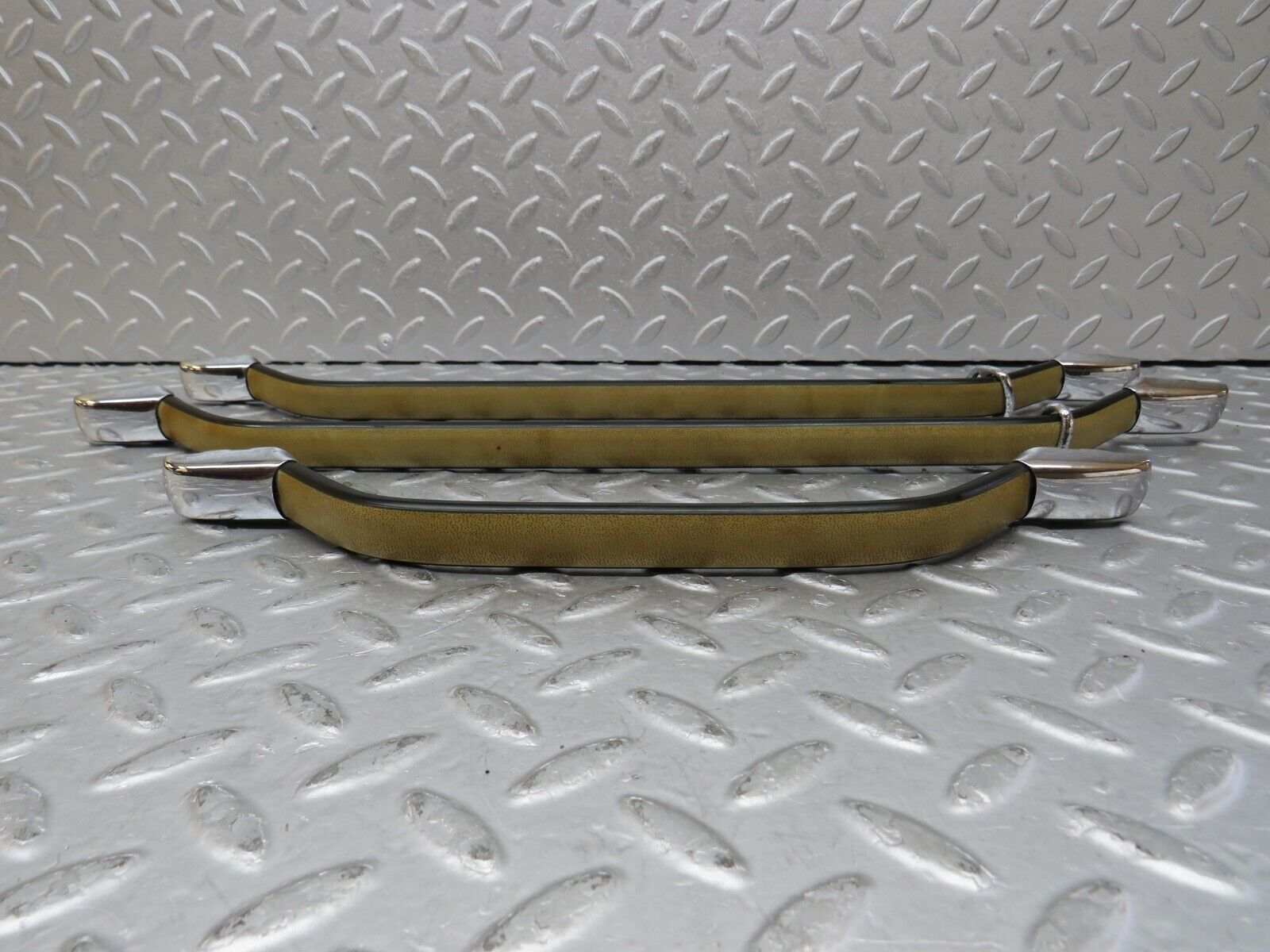 35721 Mercedes-Benz W108 Interior Roof Grab Handle Set Brown