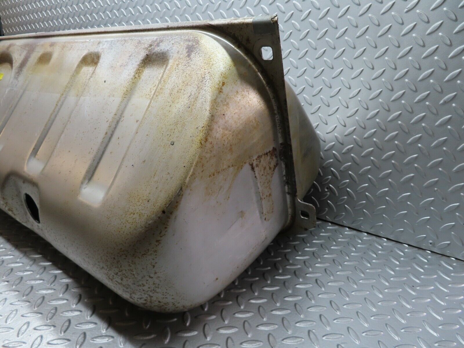 19561 Mercedes-Benz C140 CL420 Coupe Fuel Tank 1404703101