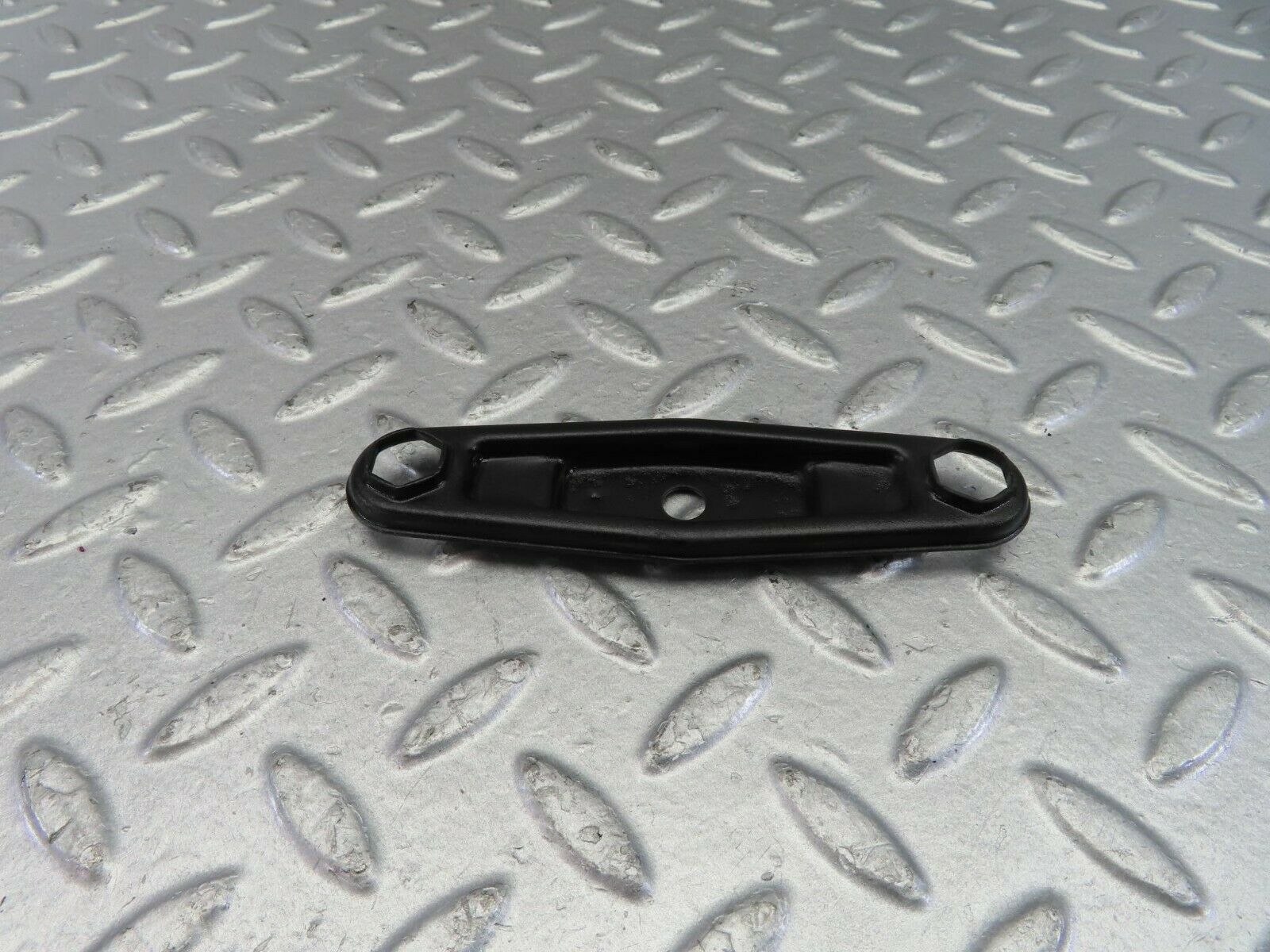 10854 Mercedes-Benz W123 230E Fuel Injector Nozzle Clamp Bracket