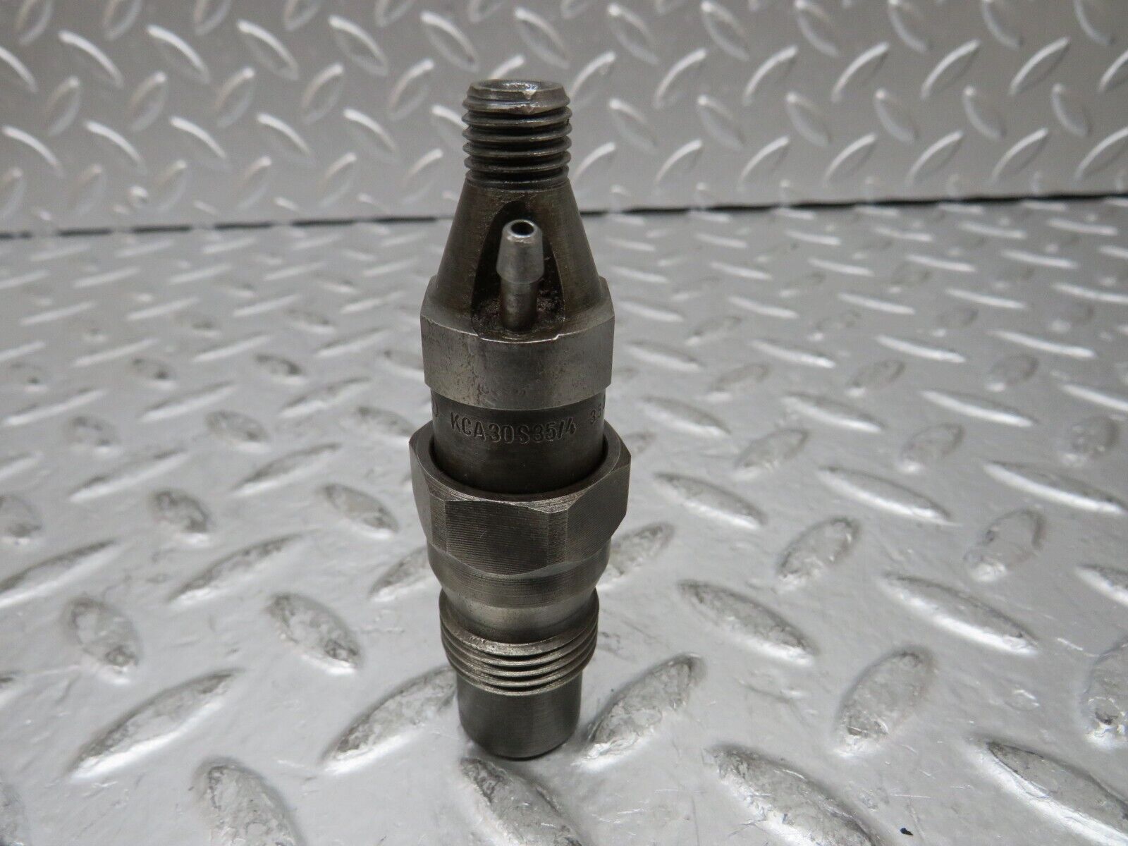 27003 Mercedes-Benz W123 240D Fuel Injector Bosch KCA30S35/4