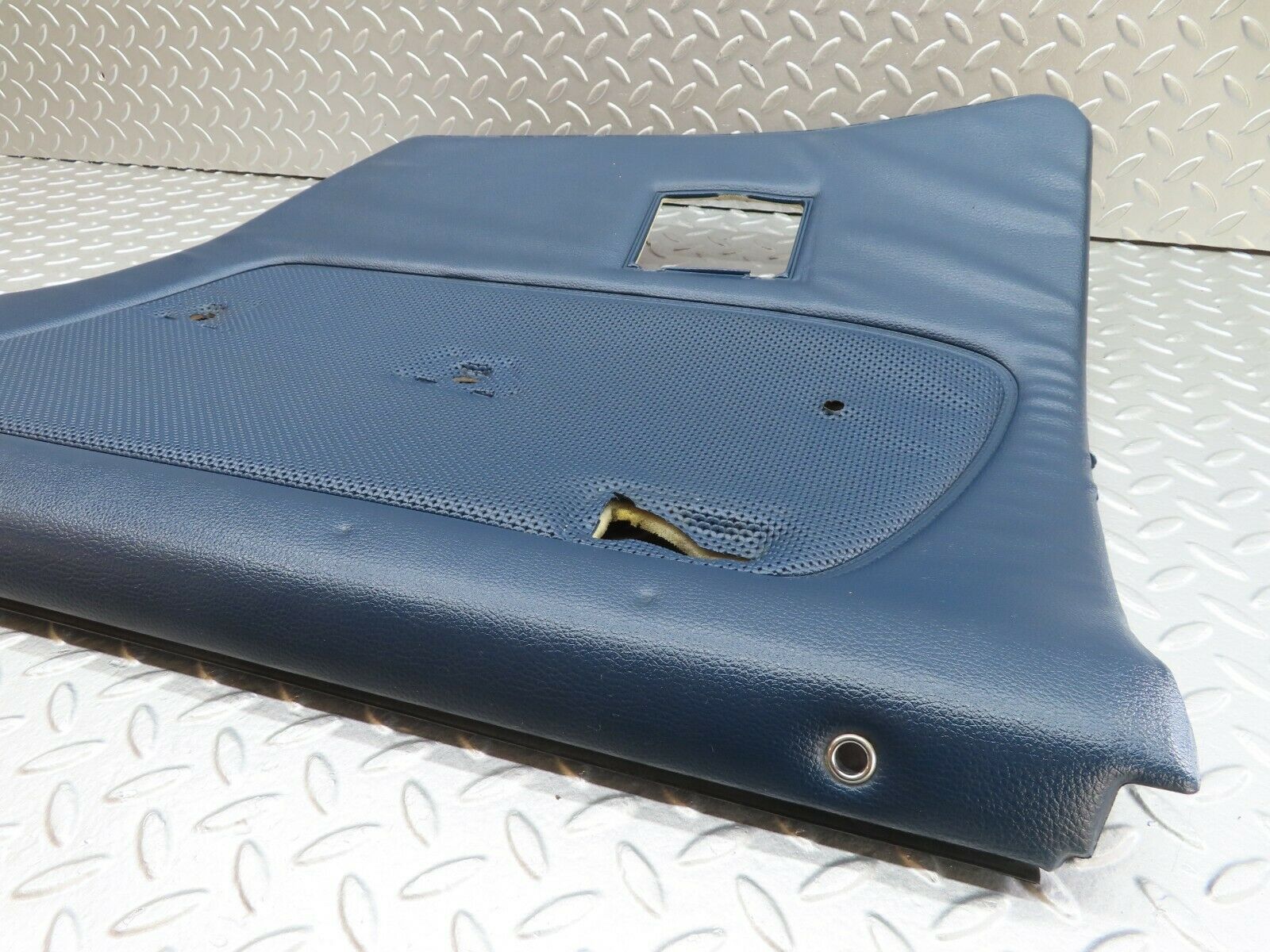 18024 Mercedes-Benz W123 200 Rear Right Door Card Blue