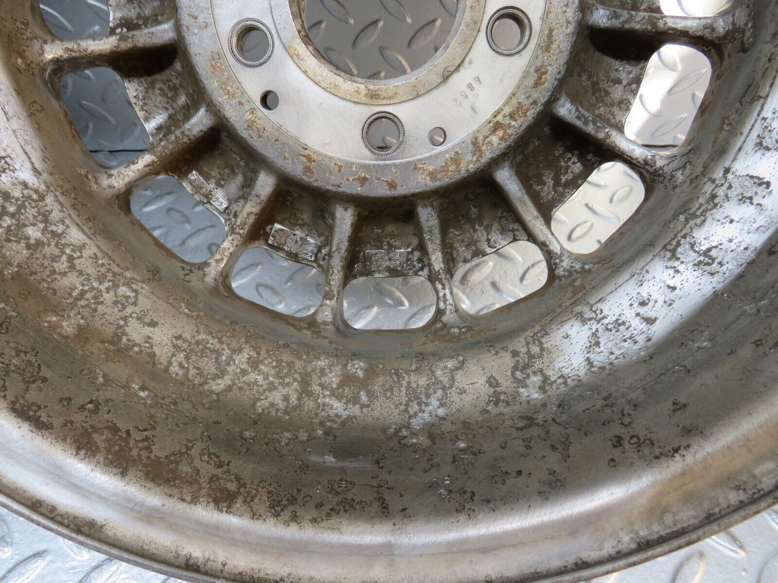 32227 Mercedes-Benz W123 Alloy Wheel Set Mexican Hat 5.5Jx14H2 ET30 1234001702