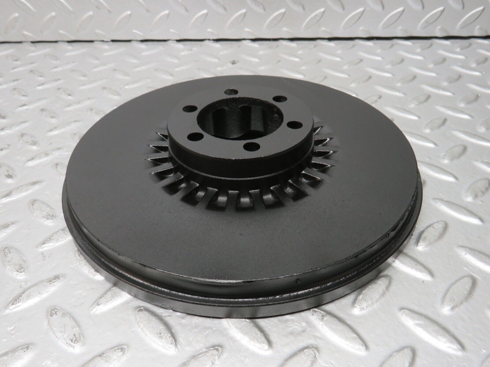 32909 Mercedes-Benz W123 300D Crankshaft Vibration Damper 365R11580