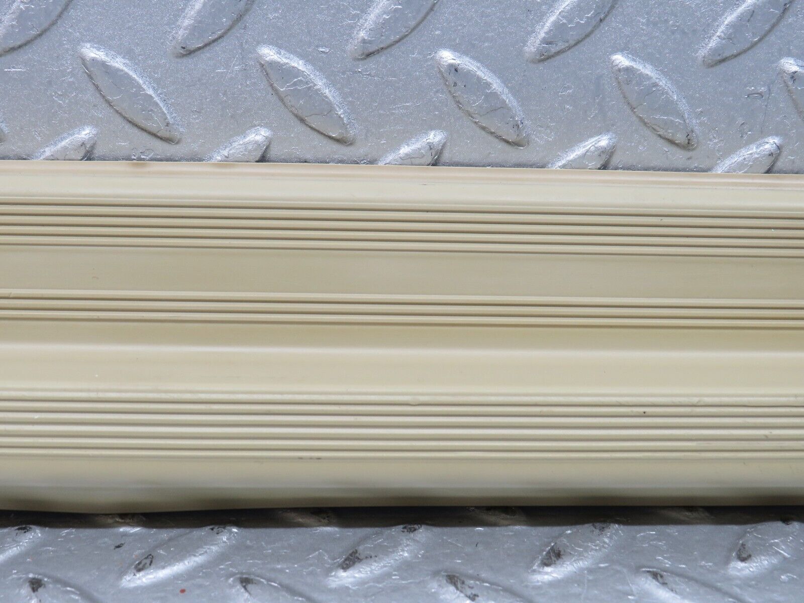 38714 Mercedes-Benz W201 190E 2.6L Rear Left Door Sill Trim Beige