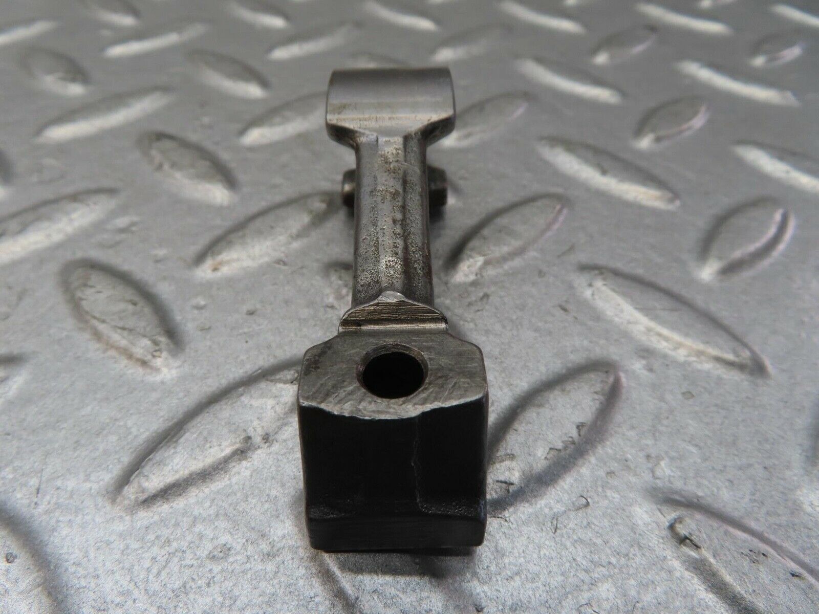 13380 Mercedes-Benz W111 230S Valve Rocker Arm With Retaining Spring