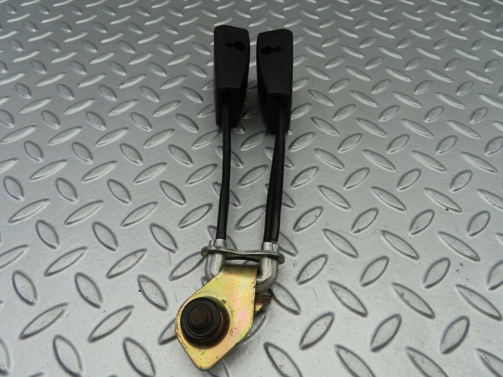 6564 Mercedes-Benz S124 E220 Wagon Rear Seat Belt Buckle 1248602796