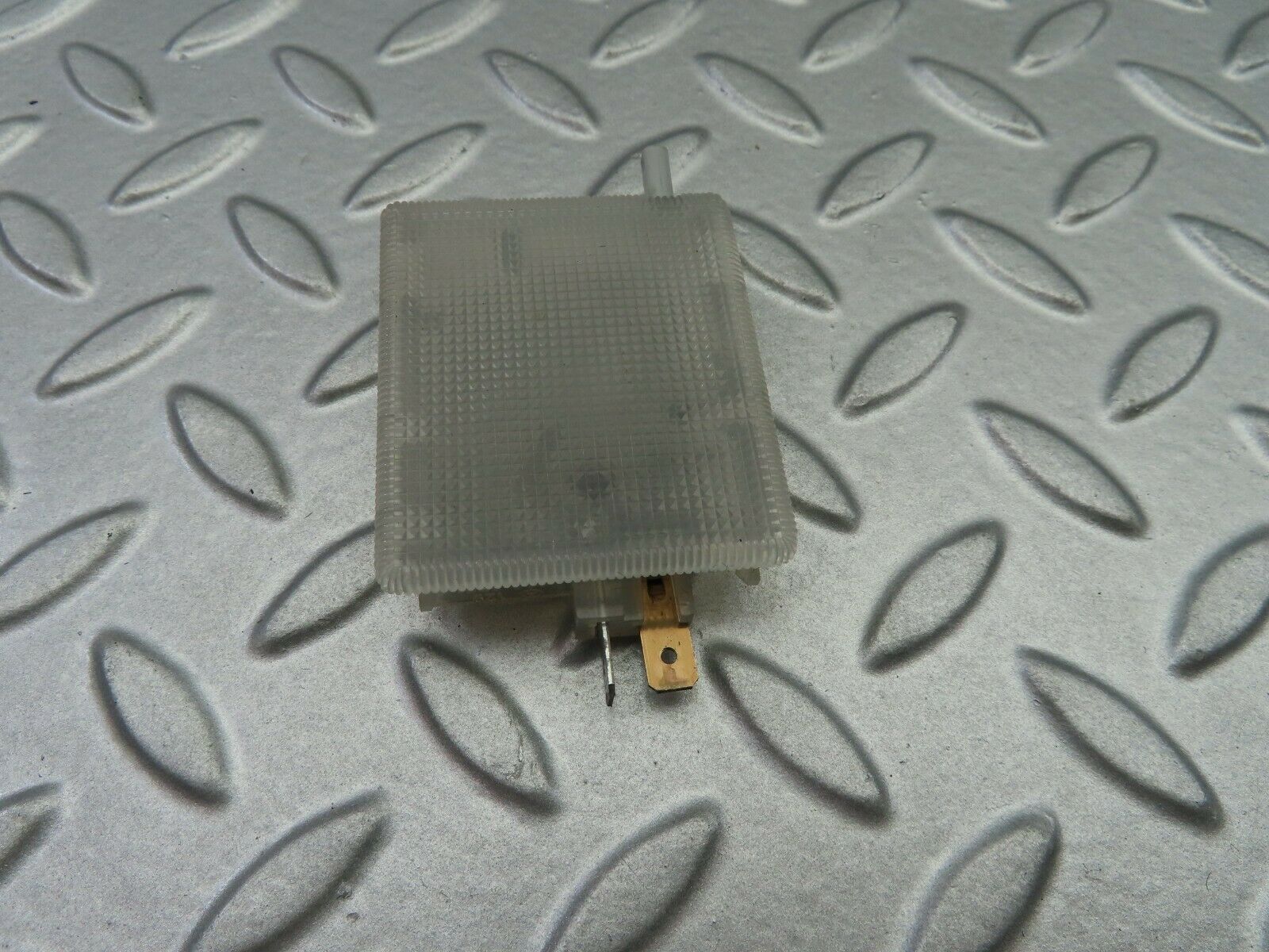 7124 Mercedes-Benz S124 E220 Wagon Glove Box Light