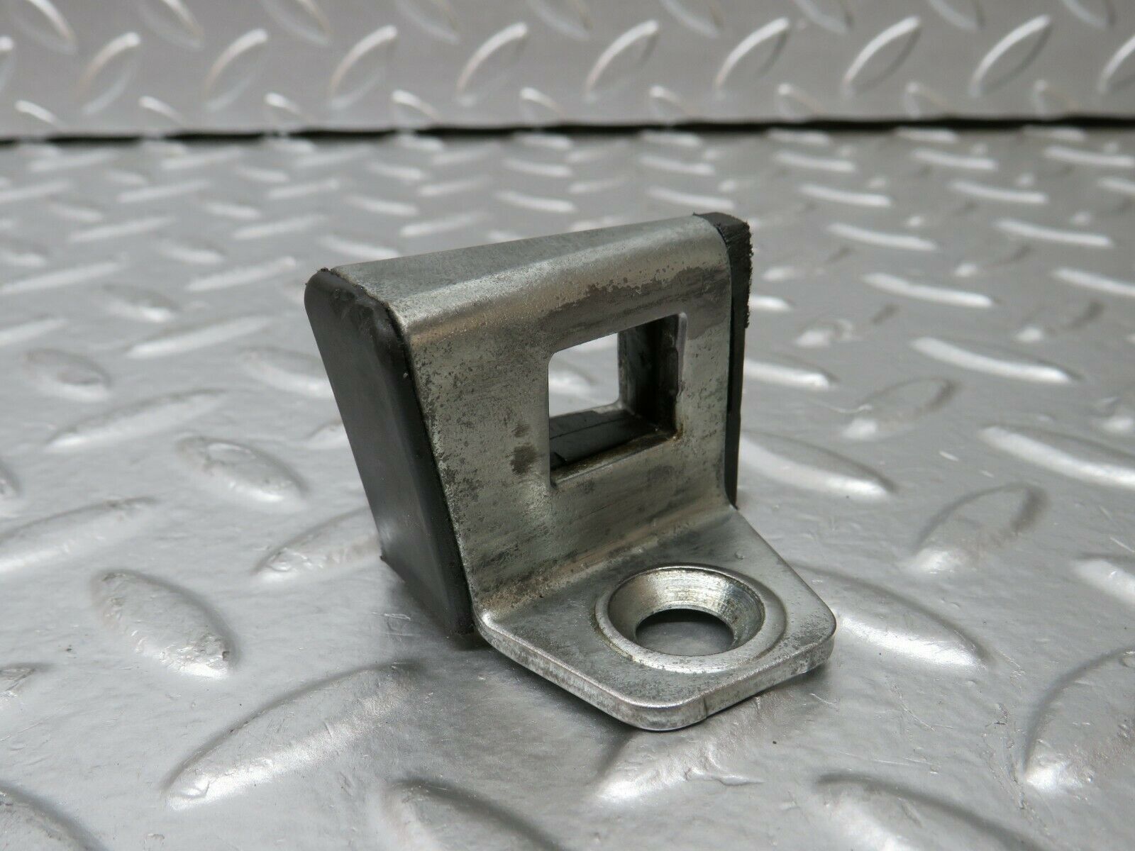 24313 Mercedes-Benz S124 220TE Wagon Door Lock Latch