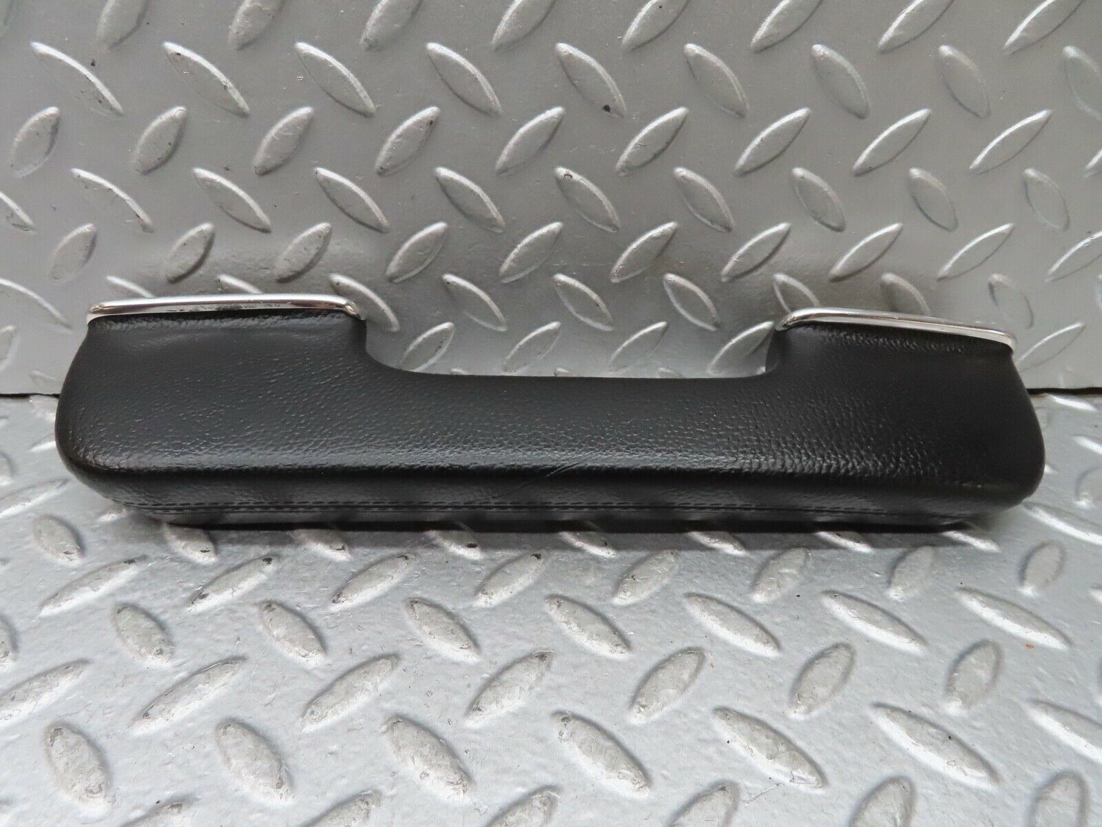 19055 Mercedes-Benz W123 300D Front Left Interior Door Handle Black 1239701101