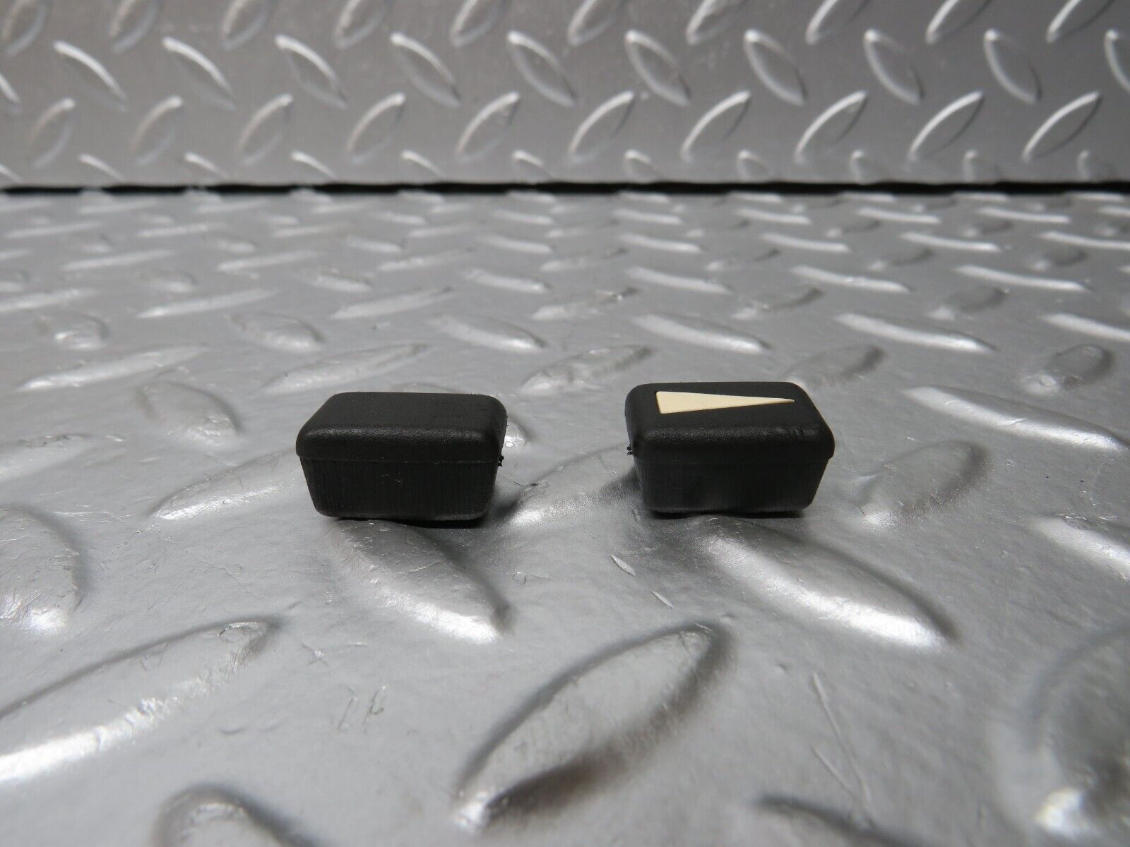 31091 Mercedes-Benz W123 200D Heater Control Knob Set