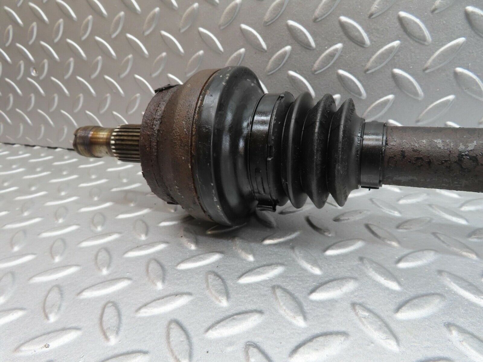 12668 Mercedes-Benz W221 S320 Axle Shaft Drive Shaft