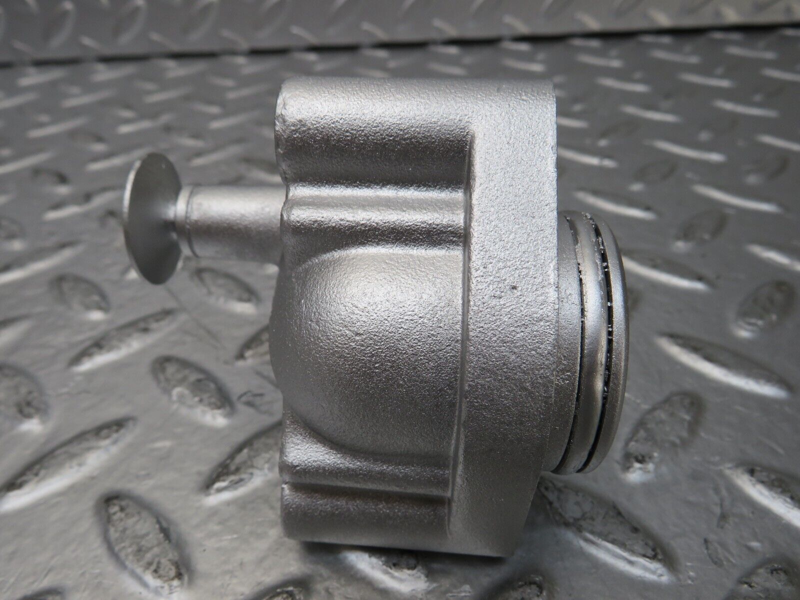 25954 Mercedes-Benz W124 280E Coolant Flange Pipe 1042030431