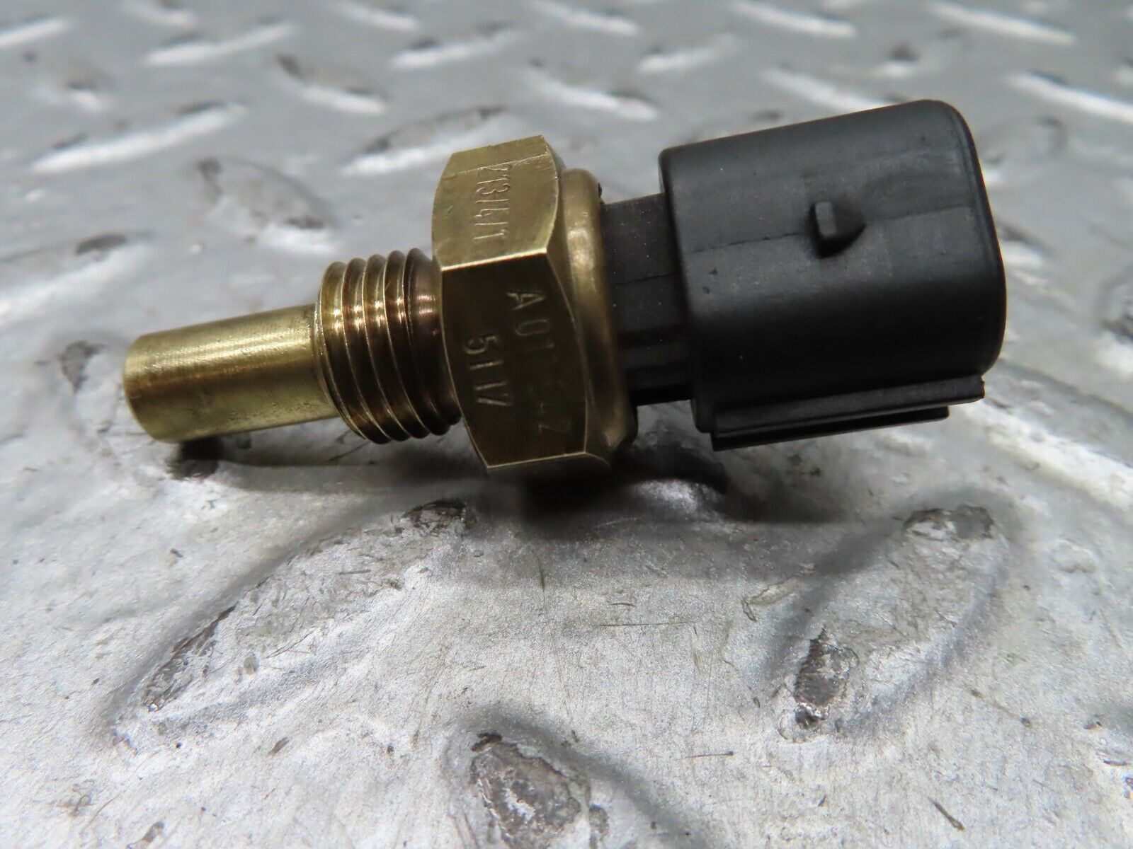 19679 Mercedes-Benz C140 CL420 Coupe Coolant Temperature Sensor 0115425117