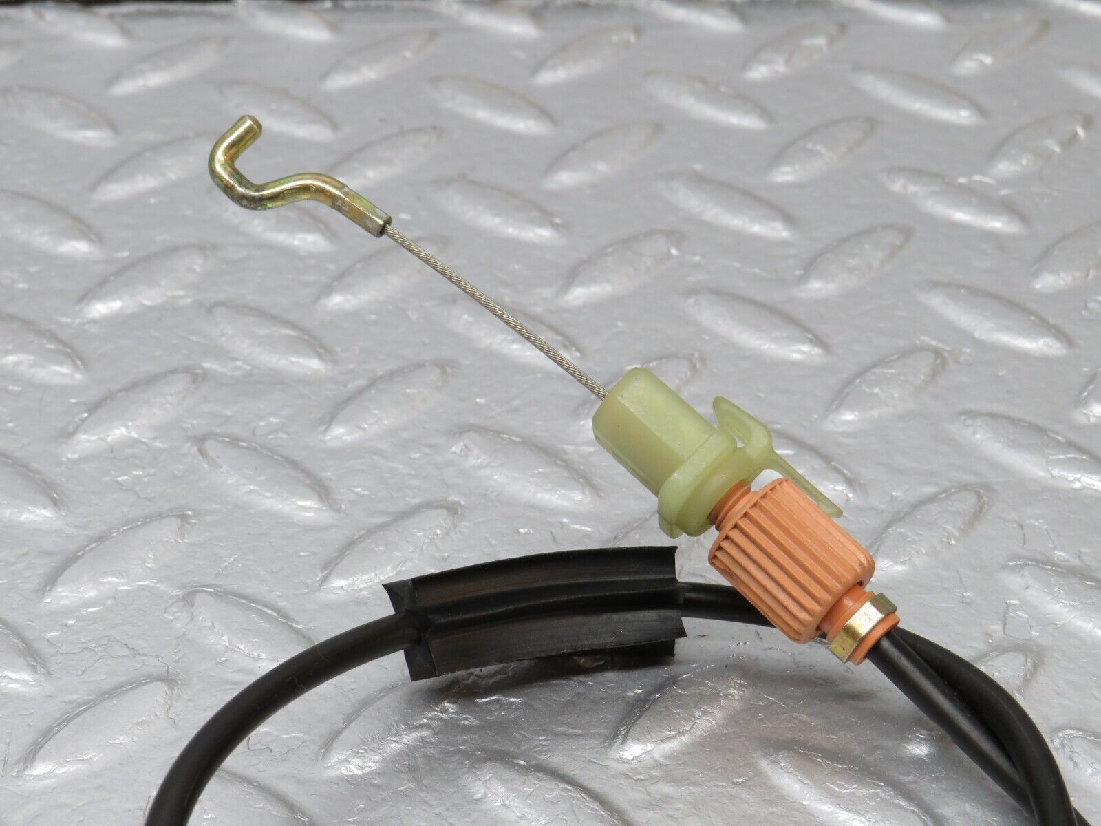 39754 Mercedes-Benz R129 320SL Coupe Door Lock Cable