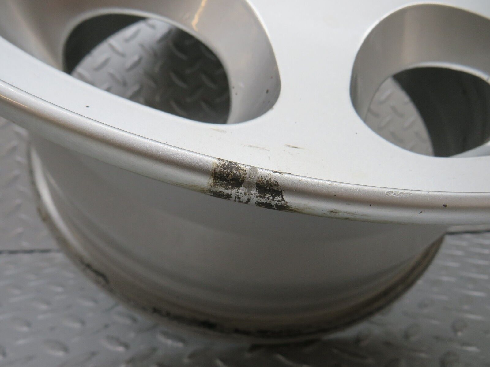 38187 Mercedes-Benz A124 Alloy Wheel 7Jx15H2 ET41 1244011302