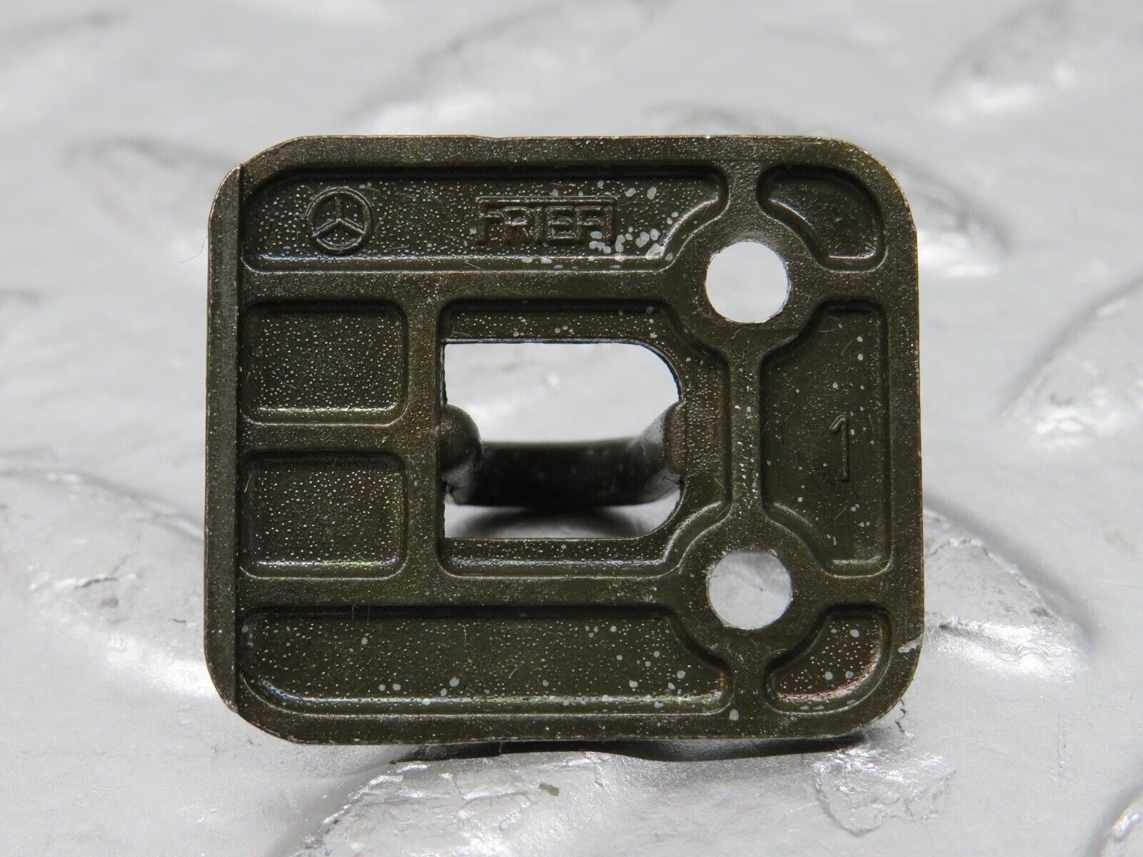 30497 Mercedes-Benz W124 230E Glove Box Door Lock Latch