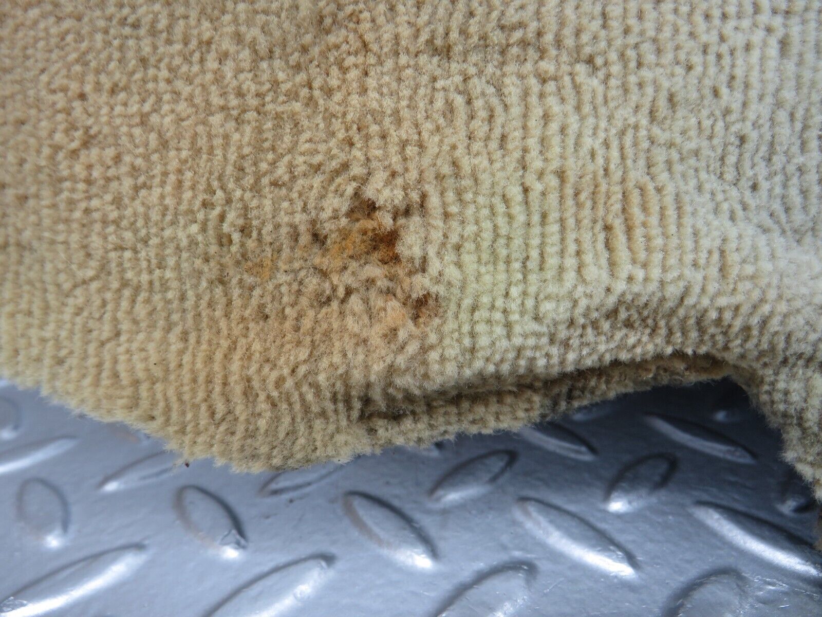 34383 Mercedes-Benz C126 380SEC Coupe Centre Console Carpet Right 1266831225