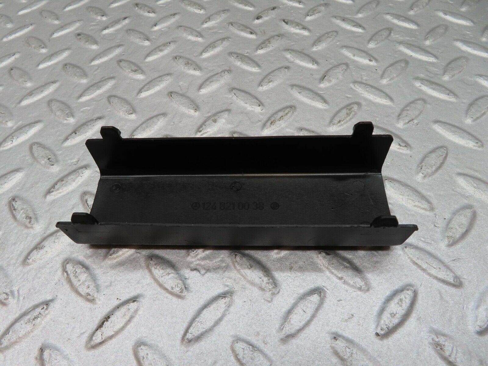 16223 Mercedes-Benz W124 260E Dash Harness Connector Cover 1248210038