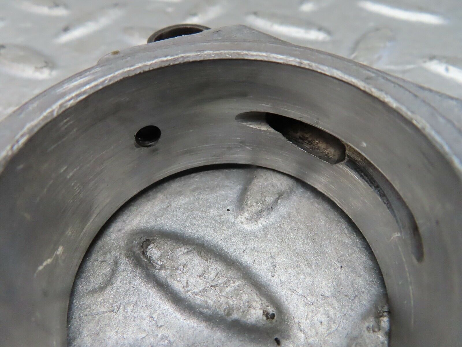 19244 Mercedes-Benz W123 300D Camshaft Tower Bearing 6160510612