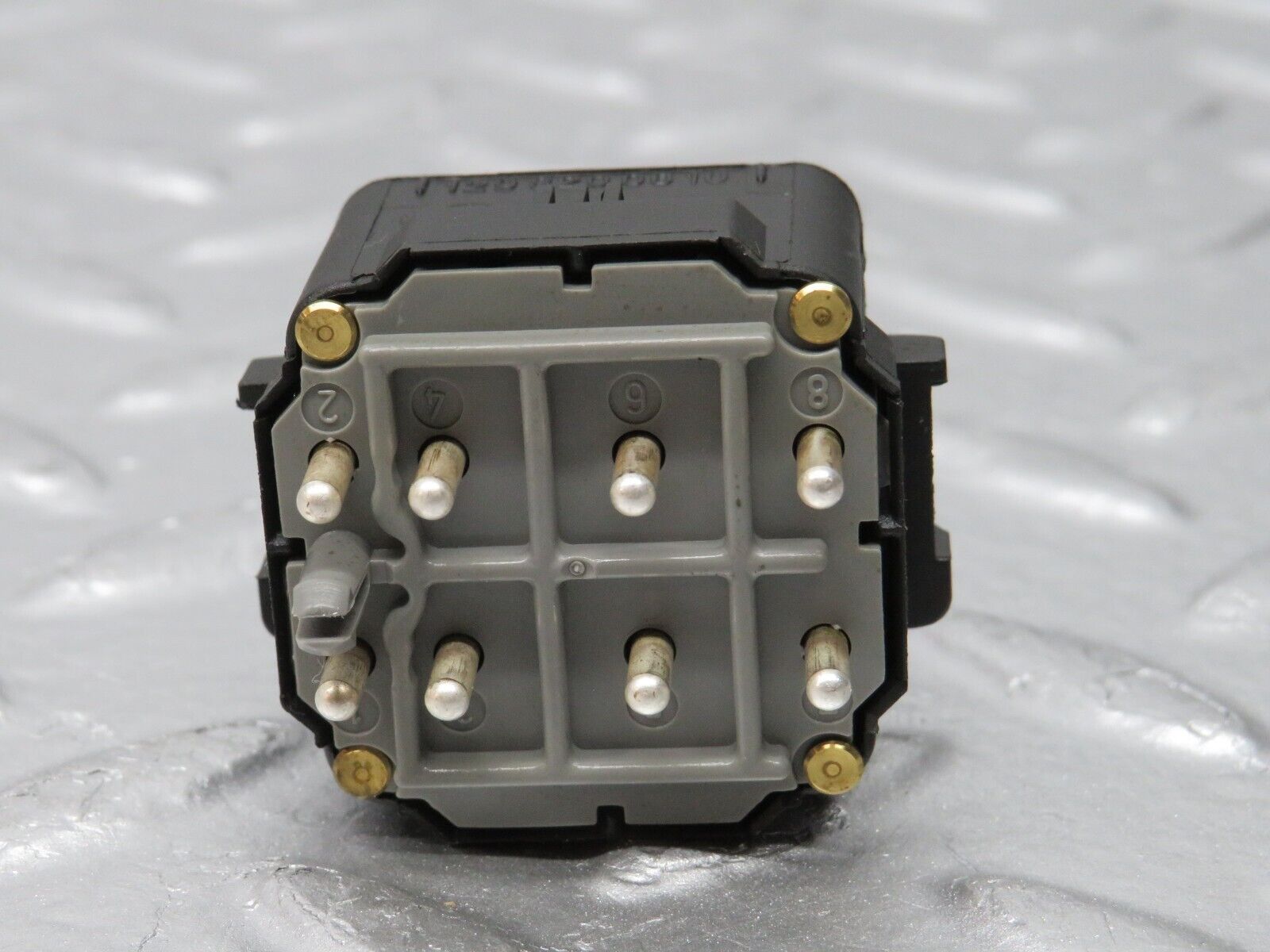 31326 Mercedes-Benz S124 220TE Wagon Electric Mirror Adjust Switch 1298200610