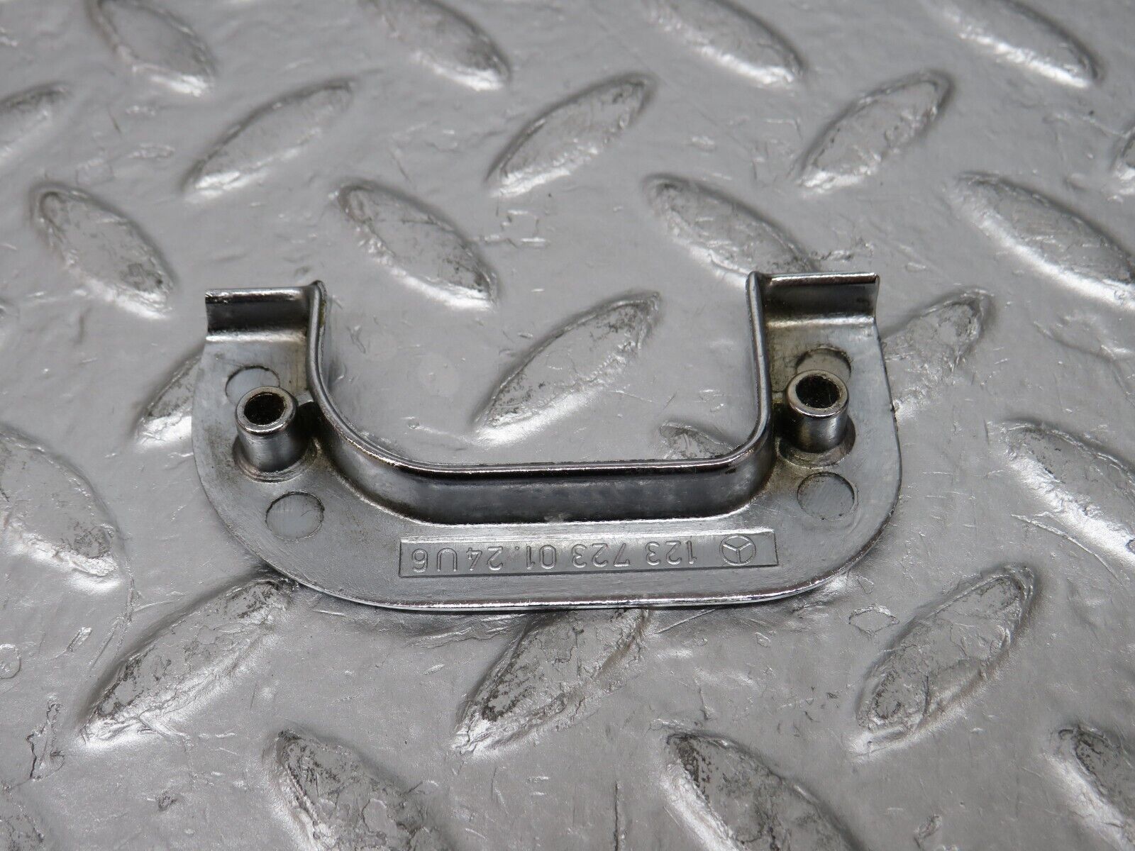 30999 Mercedes-Benz W123 200D Left Interior Chrome Door Latch Trim 1237230124