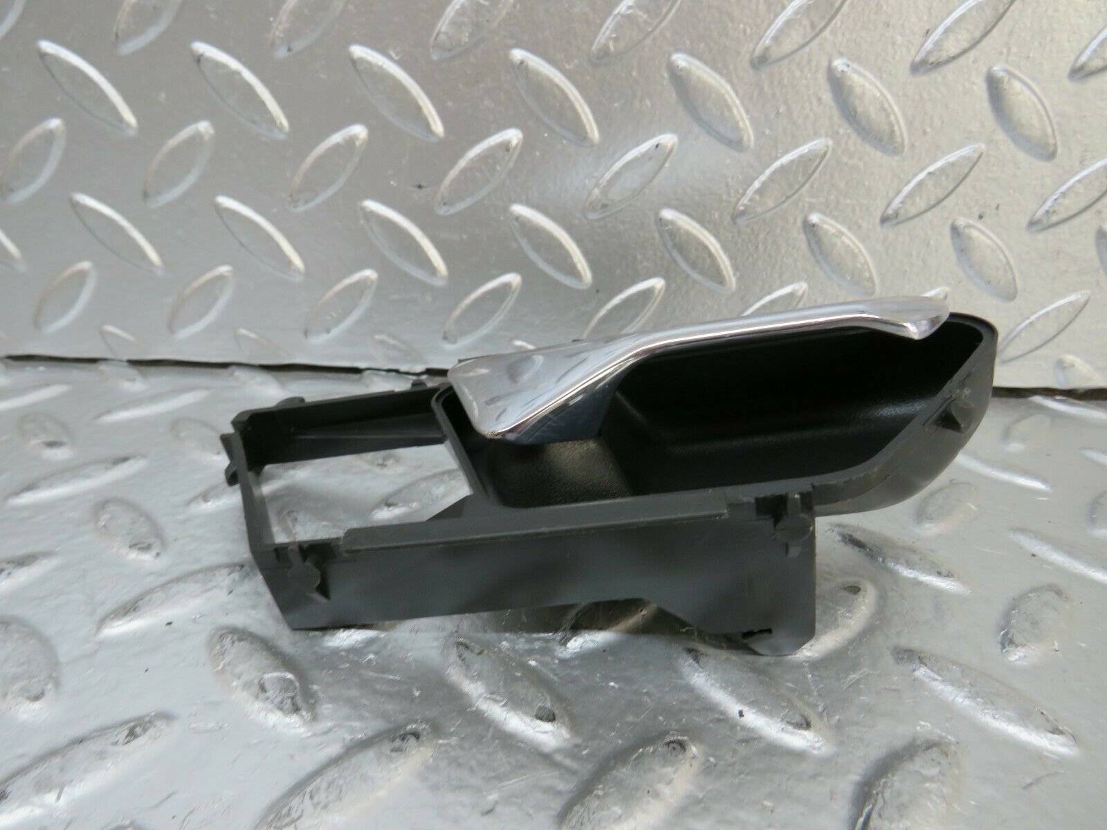 24204 Mercedes-Benz S124 220TE Interior Door Handle Right Side 1247600261