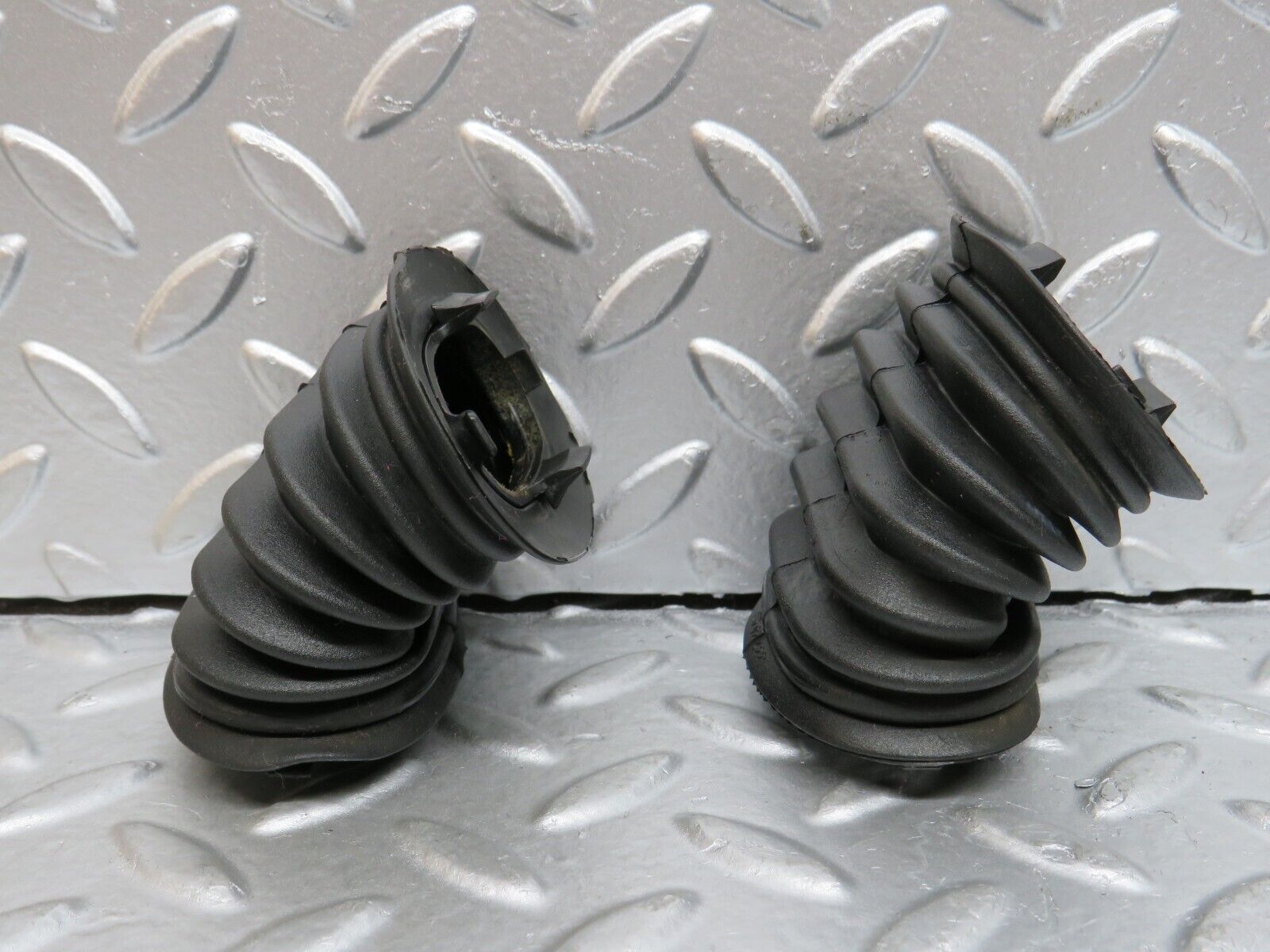 29465 Mercedes-Benz W124 230E Rear Door Wire Protector Rubber 1268210597