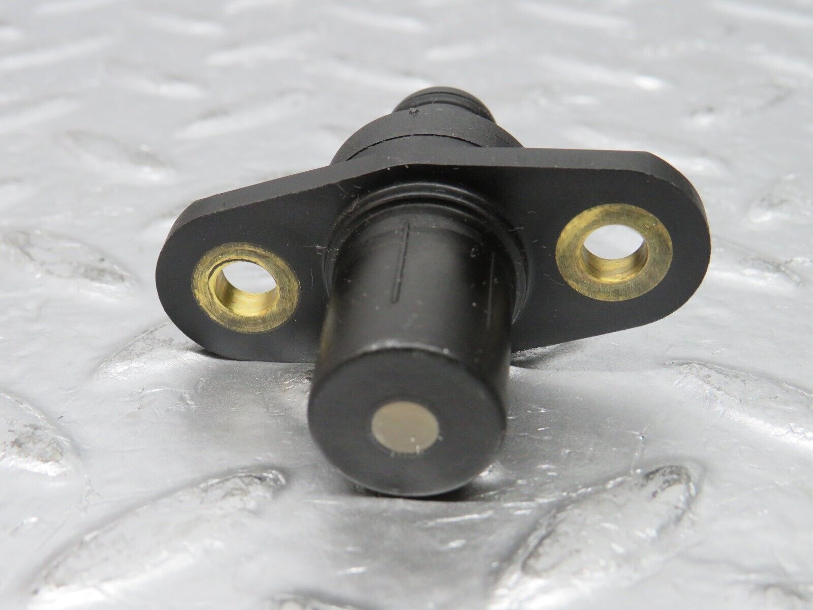 31464 Mercedes-Benz S124 220TE Wagon Camshaft Position Sensor 0021539528