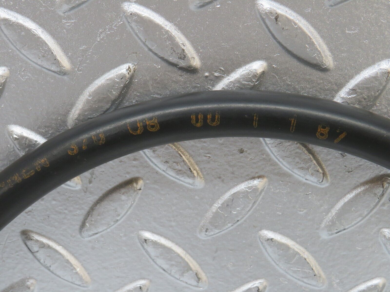 32720 Mercedes-Benz S124 300TE Wagon Fuel Hose Pipe