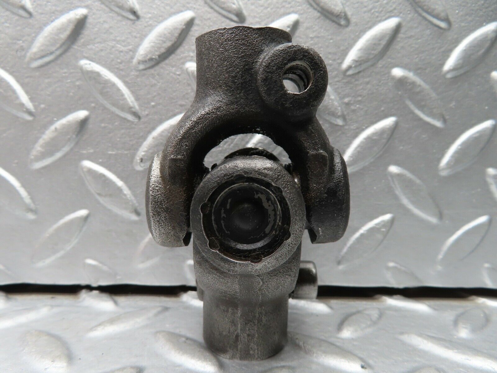 20933 Mercedes-Benz W114 250CE Coupe Steering Column Joint